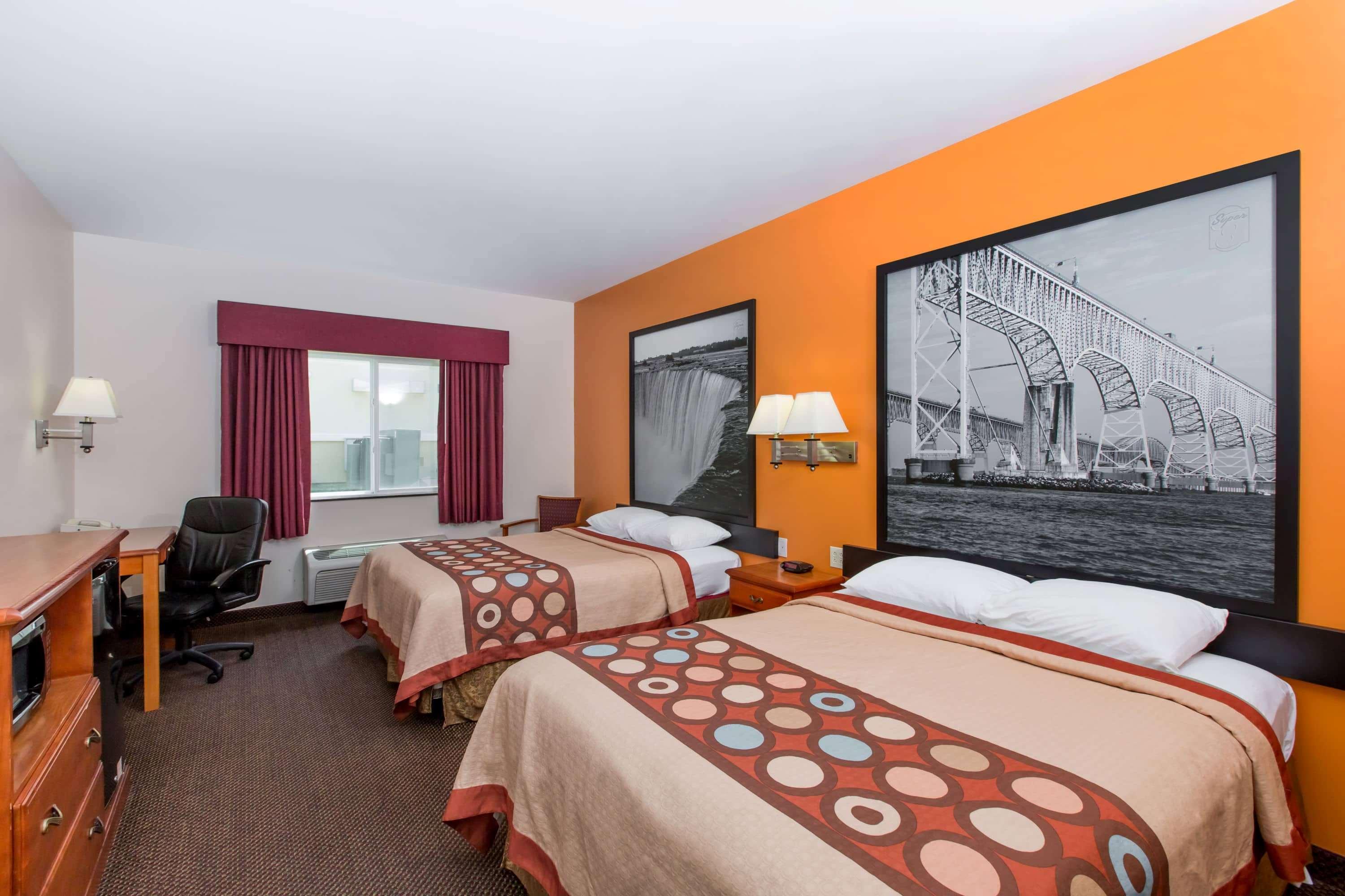 Super 8 By Wyndham Salina Hotel Eksteriør billede