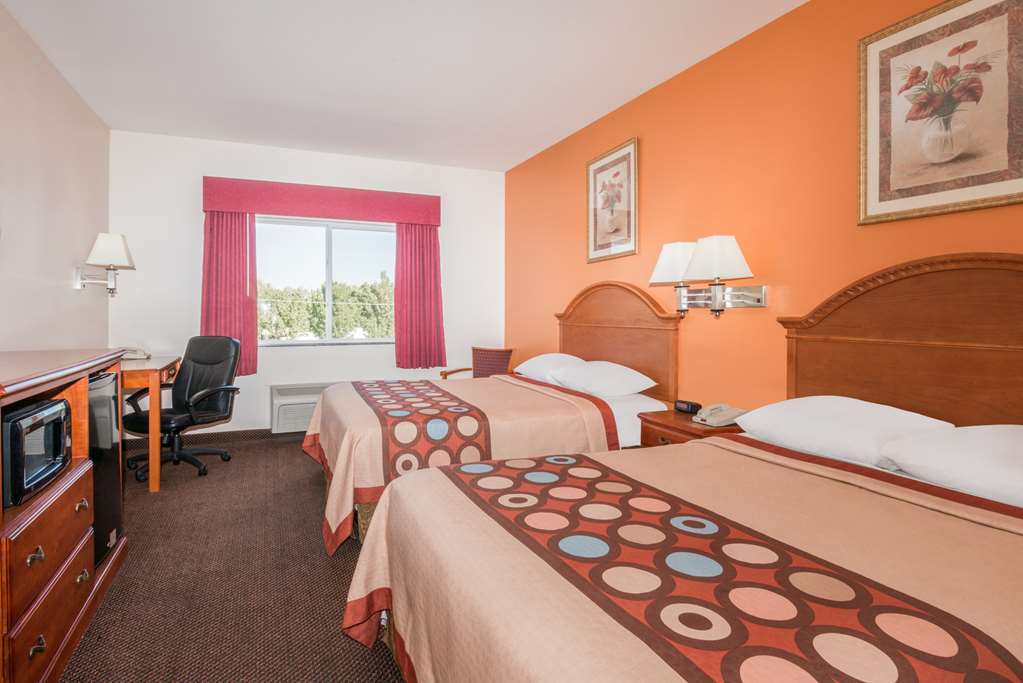 Super 8 By Wyndham Salina Hotel Værelse billede